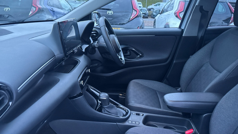 Toyota Yaris 1.5 Hybrid Design 5dr CVT Hybrid Hatchback